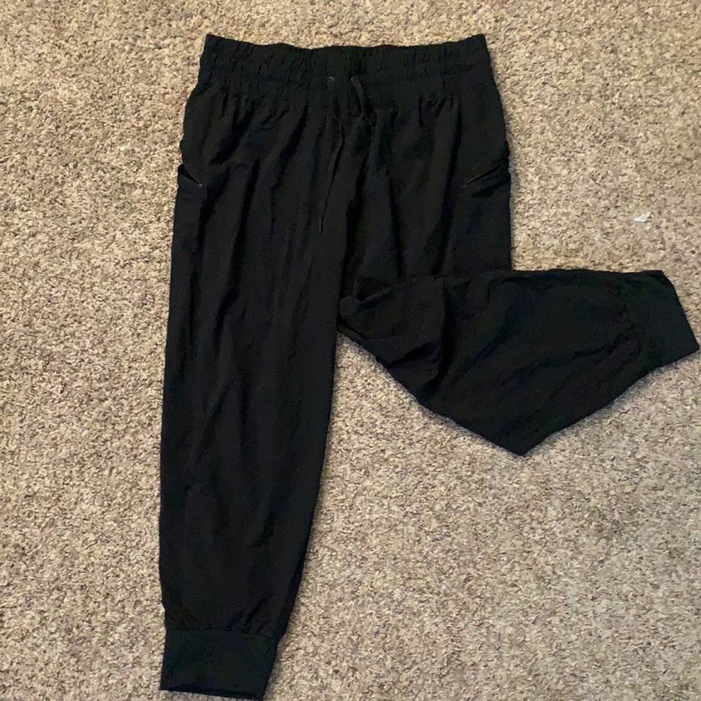 Black lightweight jogger